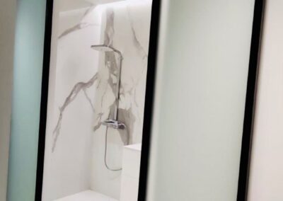 cerramiento de aluminio de baño en vivienda